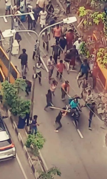 অটোরিকশাচালকদের তাণ্ডব