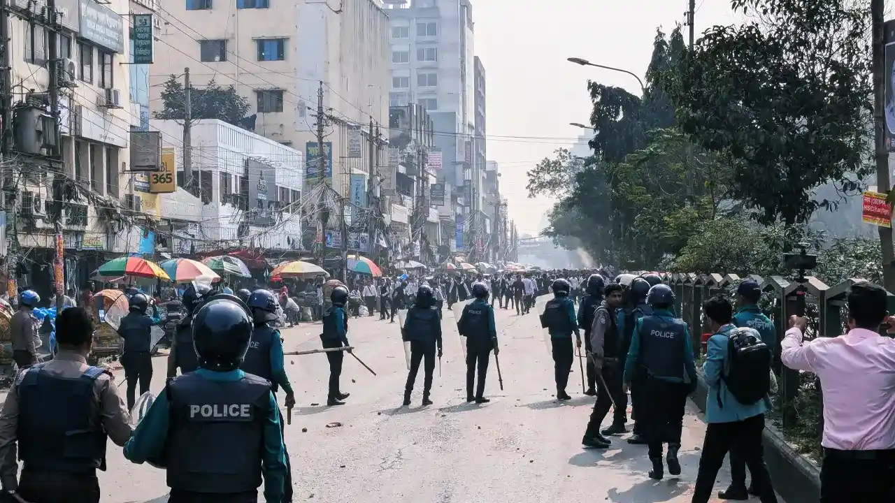 ঢাকা কলেজ ও আইডিয়ালের শিক্ষার্থীদের মধ্যে আবারো সংঘর্ষ