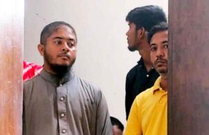 “৫ আগস্টে আমরা পুলিশ মেরে ঝুলিয়ে রেখেছি, আপনাদেরও মেরে ঝুলিয়ে রাখতে হবে” আমরা পুলিশ মেরে ঝুলিয়ে রেখেছি