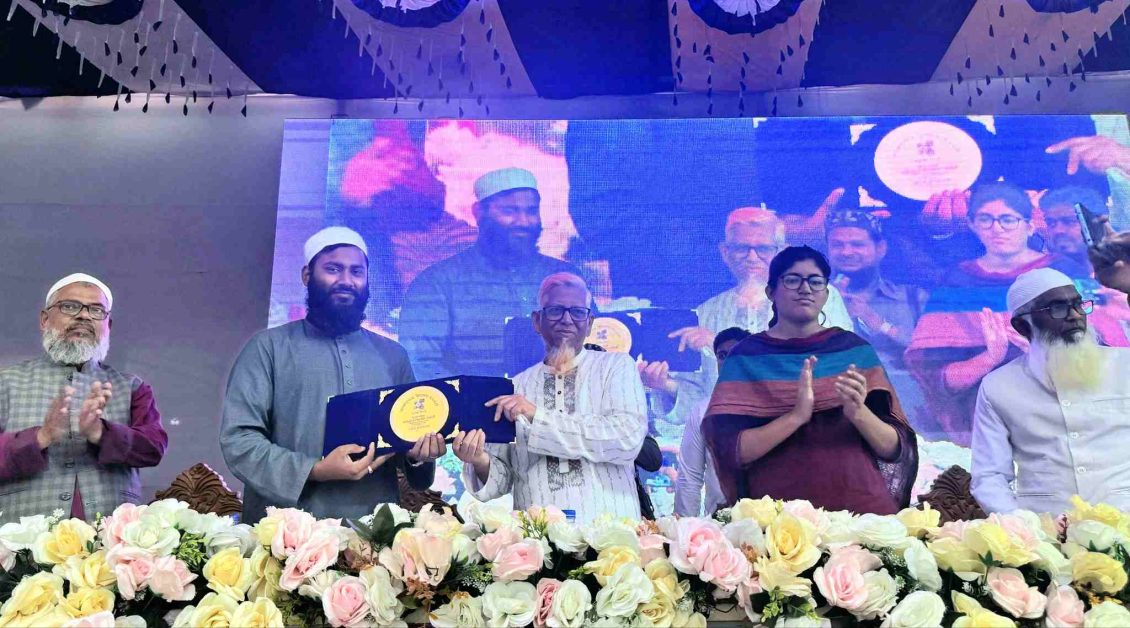 গ্রামের মাটি ছুঁয়ে জাতীয় নেতৃত্বে রফিকুল ইসলাম আইনী