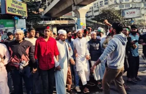 শরিফ ওসমান হাদির মৃত্যুতে উত্তাল শাহবাগ: বিচার দাবিতে ছাত্র-জনতার ঢল শরিফ ওসমান হাদির মৃত্যুতে উত্তাল শাহবাগ