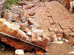 ভূমিকম্প: মায়ের কোলেই দেয়াল চাপায় প্রাণ হারাল নবজাতক ভূমিকম্প: মায়ের কোলেই