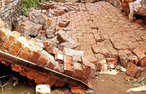 ভূমিকম্প: মায়ের কোলেই দেয়াল চাপায় প্রাণ হারাল নবজাতক ভূমিকম্প: মায়ের কোলেই
