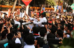 স্বরাষ্ট্র উপদেষ্টার কার্যালয় ঘেরাও: পুলিশের বাধা, সচিবালয়ে প্রতিনিধি দল স্বরাষ্ট্র উপদেষ্টার কার্যালয় ঘেরাও