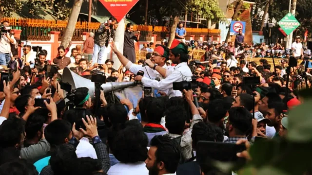 স্বরাষ্ট্র উপদেষ্টার কার্যালয় ঘেরাও