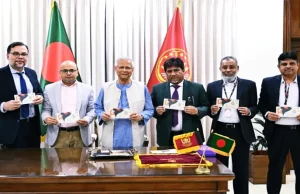 বিজয় দিবস: স্মারক ডাকটিকিট অবমুক্ত করেন প্রধান উপদেষ্টা বিজয় দিবস
