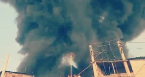 ইসলামবাগের প্লাস্টিক গোডাউনের আগুন