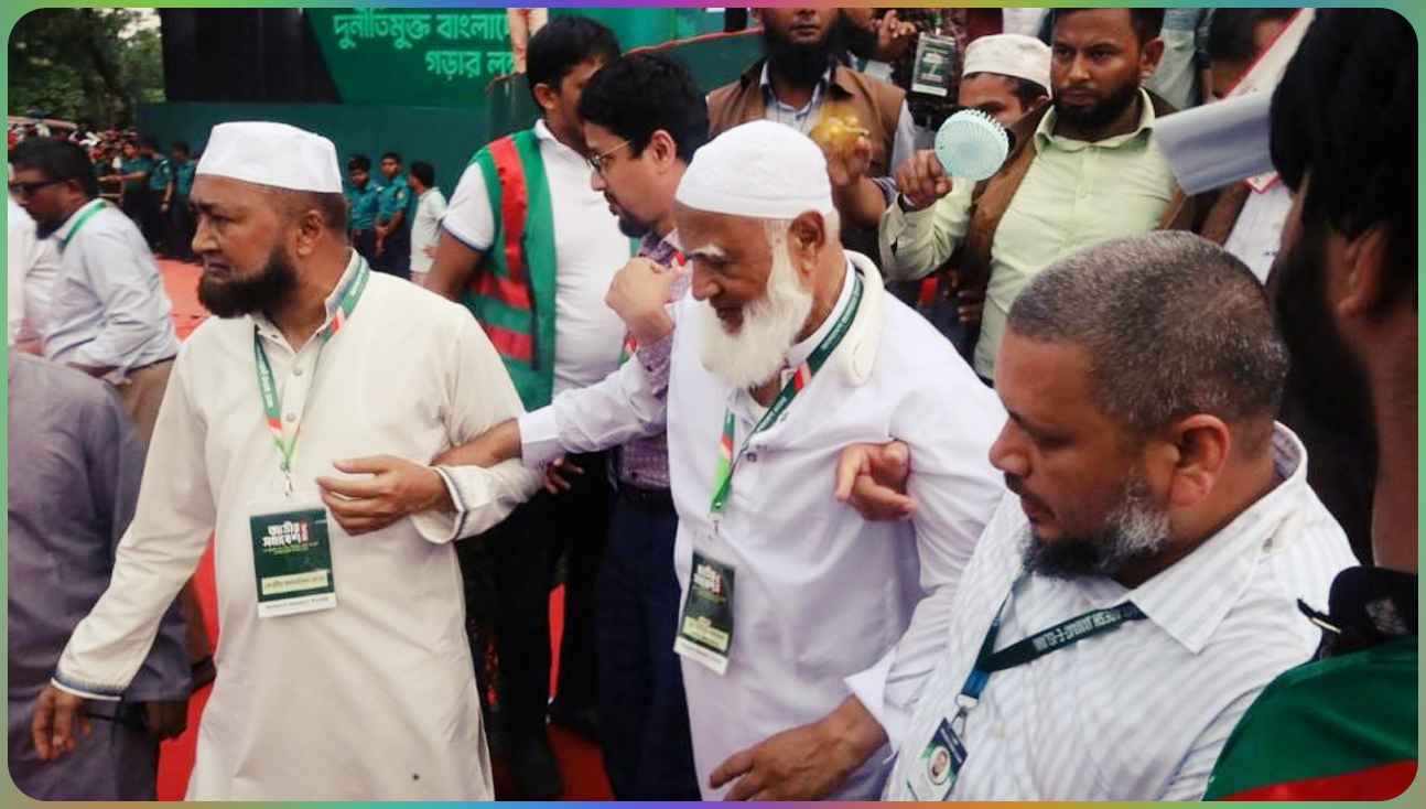 চিকিৎসা নিয়ে হাসপাতাল থেকে