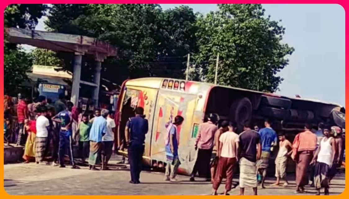 যাত্রীবাহী বাস উল্টে