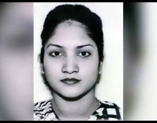 মোটরসাইকেল থেকে পড়ে দুই বাসের চাপায় মাইলস্টোনের শিক্ষিকার মৃত্যু বনশ্রীতে শিক্ষিকার মৃত্যু