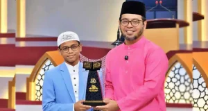 মালয়েশিয়ায় আন্তর্জাতিক কোরআন প্রতিযোগিতায় প্রথম স্থান অর্জন করলেন বাংলাদেশের ইহতেশাম মালয়েশিয়ায় কোরআন প্রতিযোগিতায় প্রথম ইহতেশাম