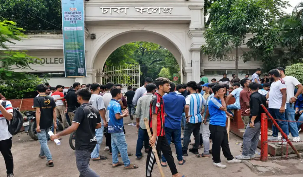 ঢাকা কলেজ ও আলিয়া মাদ্রাসায় ছাত্রদল-শিবির