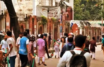 ঢাকা কলেজ ও আলিয়া মাদ্রাসায় ছাত্রদল-শিবির সংঘর্ষ: রণক্ষেত্র রাজপথ, রক্তাত অন্তত ২৭! ঢাকা কলেজ ও আলিয়া মাদ্রাসায় ছাত্রদল-শিবির