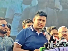 ‘ফার্মের মুরগি’ মন্তব্যে ক্ষুব্ধ হাসনাত আব্দুল্লাহ, তুললেন সরকারের বৈধতা নিয়েও প্রশ্ন নারায়ণগঞ্জের সোনারগাঁয়ে সমাবেশে বক্তব্য দিচ্ছেন হাসনাত আব্দুল্লাহ