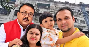 কলকাতায় অগ্নিকাণ্ড: সাংবাদিক দেবাশীষকে ছেলেসহ সৎকার, স্ত্রী-শ্বশুরকে সমাহিত সাংবাদিক দেবাশীষের পরিবার সৎকার ও দাফন কুষ্টিয়া