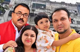 কলকাতায় অগ্নিকাণ্ড: সাংবাদিক দেবাশীষকে ছেলেসহ সৎকার, স্ত্রী-শ্বশুরকে সমাহিত সাংবাদিক দেবাশীষের পরিবার সৎকার ও দাফন কুষ্টিয়া