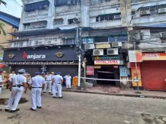 কলকাতার হোটেলে ভয়াবহ আগুনে শিশুসহ ৯ বাংলাদেশির মর্মান্তিক মৃত্যু কলকাতায় হোটেলে আগুনে ৯ বাংলাদেশির মৃত্যু