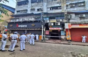 কলকাতার হোটেলে ভয়াবহ আগুনে শিশুসহ ৯ বাংলাদেশির মর্মান্তিক মৃত্যু কলকাতায় হোটেলে আগুনে ৯ বাংলাদেশির মৃত্যু