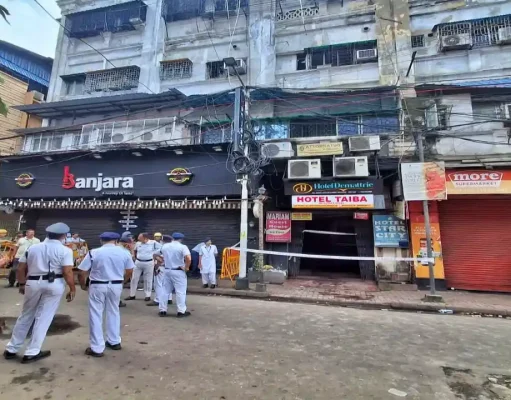 কলকাতার হোটেলে ভয়াবহ আগুনে শিশুসহ ৯ বাংলাদেশির মর্মান্তিক মৃত্যু কলকাতায় হোটেলে আগুনে ৯ বাংলাদেশির মৃত্যু
