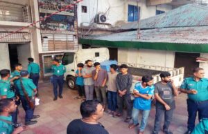 চট্টগ্রামে নওফেলের বাসায় অভিযান, ছাত্রলীগের ৭ নেতা-কর্মী আটক নওফেলের বাসায় অভিযান