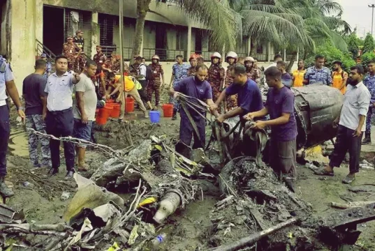 মাইলস্টোন বিমান বিধ্বস্তের এক বছর: ৬৩ শরীরে আজও আগুনের ক্ষত, মেলেনি ক্ষতিপূরণের এক টাকাও! মাইলস্টোন স্কুলে বিমান বিধ্বস্তের এক বছর