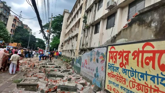 মিরপুর কলেজের দেয়াল ধসে মৃত্যু
