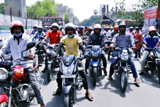 এআই ক্যামেরায় অপরাধ শনাক্তে মোটরসাইকেলের সামনেও বসবে নম্বর প্লেট মোটরসাইকেলের সামনে নম্বর প্লেট এআই ক্যামেরা