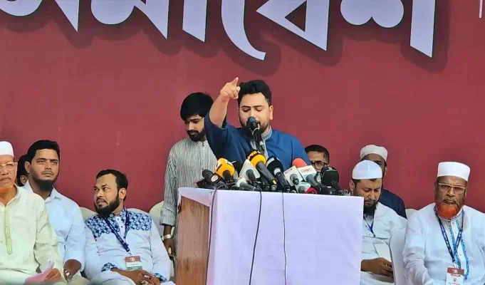 যত বাধাই আসুক, লংমার্চ চট্টগ্রাম পৌঁছাবেই: নাহিদ ইসলাম নাহিদ ইসলাম লংমার্চ