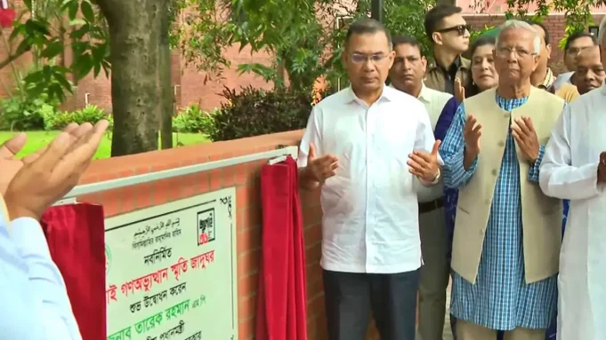 জুলাই গণঅভ্যুত্থান স্মৃতি জাদুঘর ঘুরে দেখলেন প্রধানমন্ত্রী