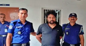সাভারে এসবি কর্মকর্তা হত্যা: প্রাইভেটকার চালক গ্রেপ্তার সাভারে এসবি কর্মকর্তা হত্যা গ্রেপ্তার ১