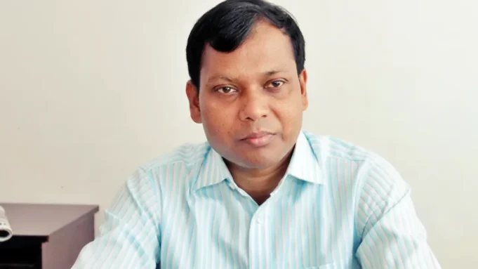 shahjalal-mazar-danbox-seal-dc-sarwar-alam-transfer শাহজালাল মাজারের দানবাক্স সিলগালা