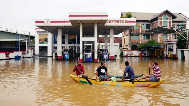 শ্রীলঙ্কায় প্রলয়ঙ্করী বন্যা