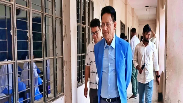 শিক্ষামন্ত্রী