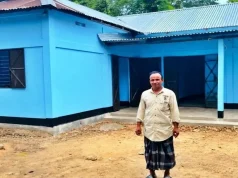 ৩২ বছর পর বন্ধুত্বের অনন্য দৃষ্টান্ত: ৯ লাখ টাকায় সখ্যের নতুন ঠিকানা গড়ে দিলেন সহপাঠীরা সহপাঠীদের ভালোবাসায় নতুন ঘর