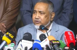 প্রশাসন একটি নির্দিষ্ট রাজনৈতিক দলের দিকে ঝুঁকছে, নিরপেক্ষ নির্বাচন নিয়ে সংশয়: প্রধান উপদেষ্টাকে জামায়াত প্রশাসন একটি নির্দিষ্ট রাজনৈতিক দলের দিকে ঝুঁকছে