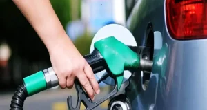 হরমুজ প্রণালি বন্ধে জ্বালানি সংকট: যানবাহনে তেল নেওয়ার সীমা বেঁধে দিল বিপিসি জ্বালানি তেল