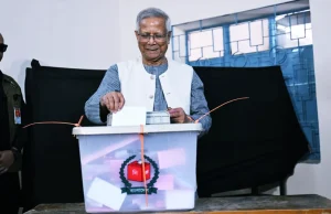 গুলশানে ভোট দিলেন প্রধান উপদেষ্টা গুলশানে ভোট দিলেন প্রধান উপদেষ্টা